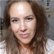 Licenciada en zoologia, profesora de Biología para alumnos de secundaria